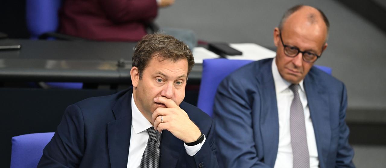 Bundeskanzler Friedrich Merz (CDU) und Lars Klingbeil (SPD), Vizekanzler im Bundestag