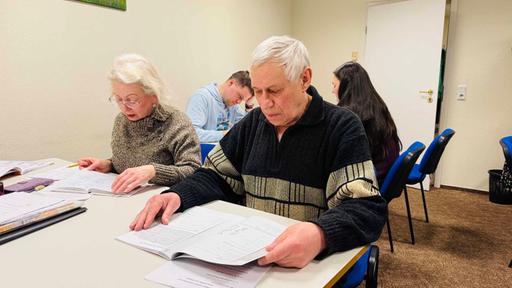 Sprache lernen oder Ausweisung riskieren