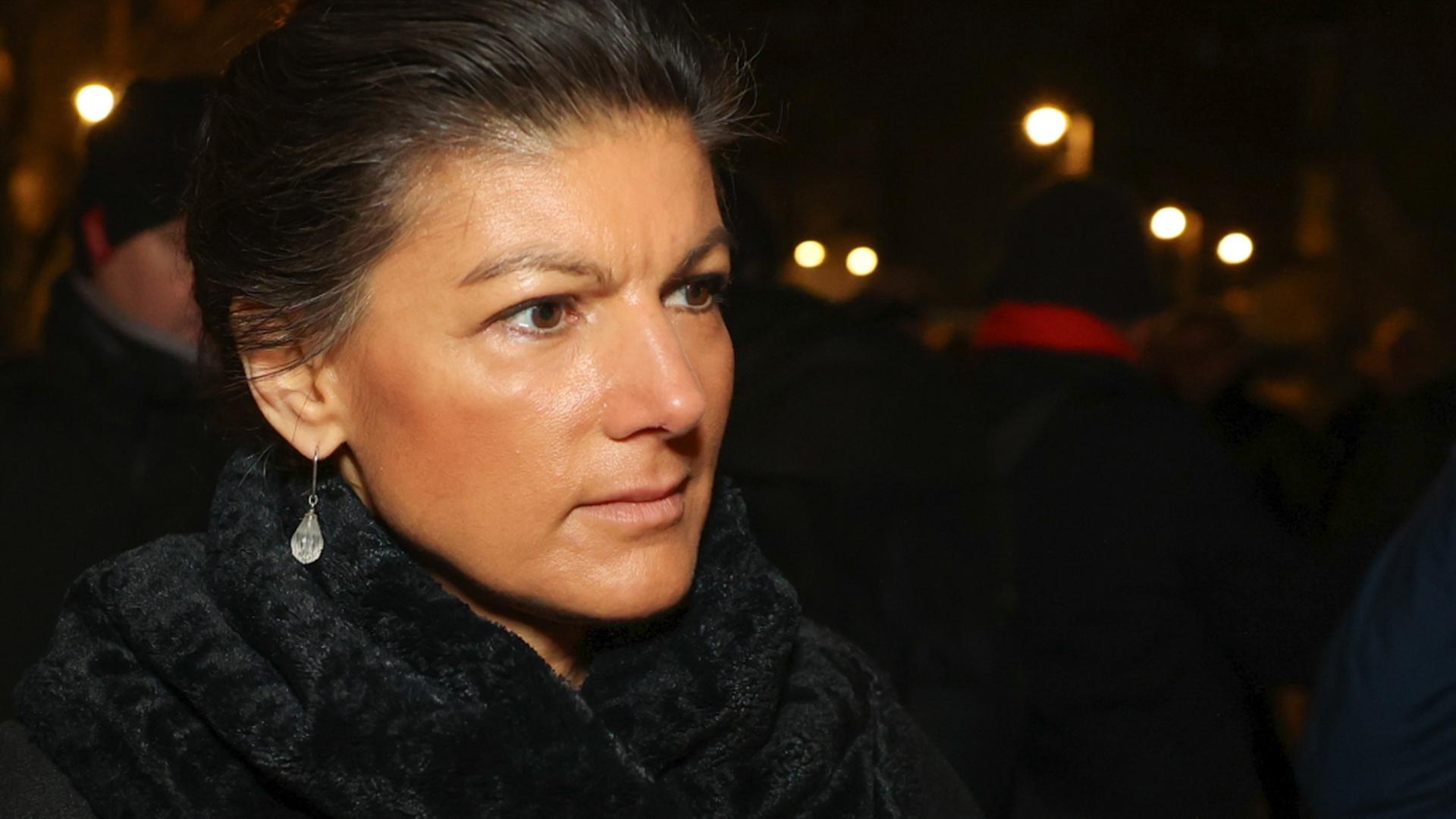 Aussagen zum Ukraine-Krieg: Was Wagenknecht unterschlägt | tagesschau.de