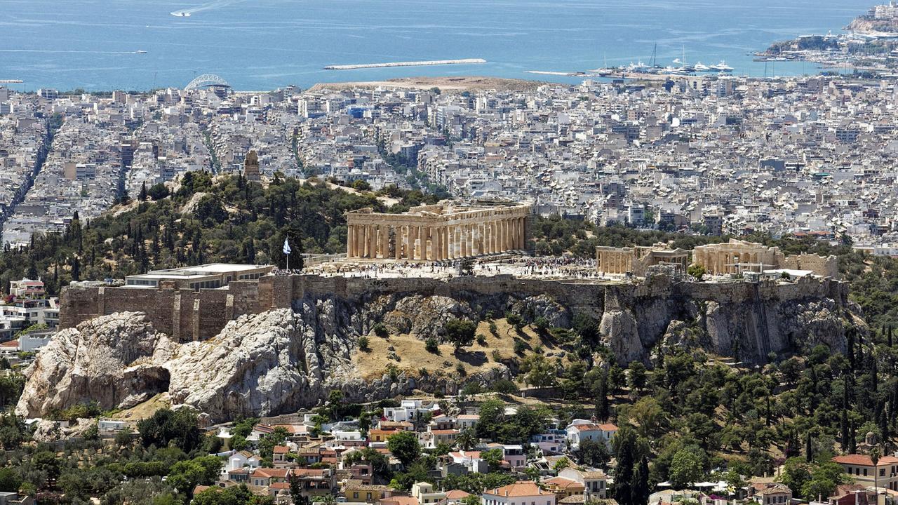 Greece launches 'ReBrain' campaign to lure skilled workers back from Germany
