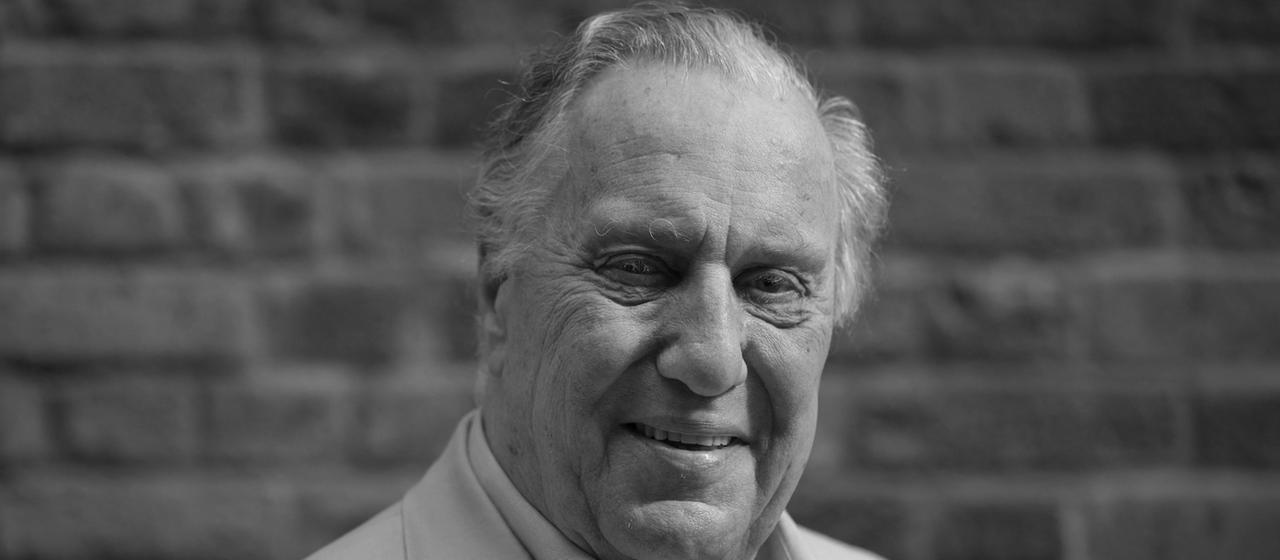 Der britische Autor Frederick Forsyth | AFP Der britische Autor Frederick Forsyth