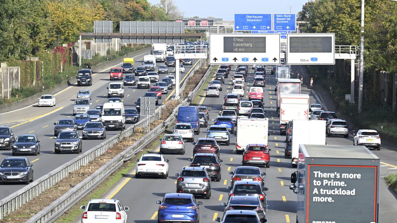 Wochenendverkehr-Staus-zum-Ferienstart-erwartet