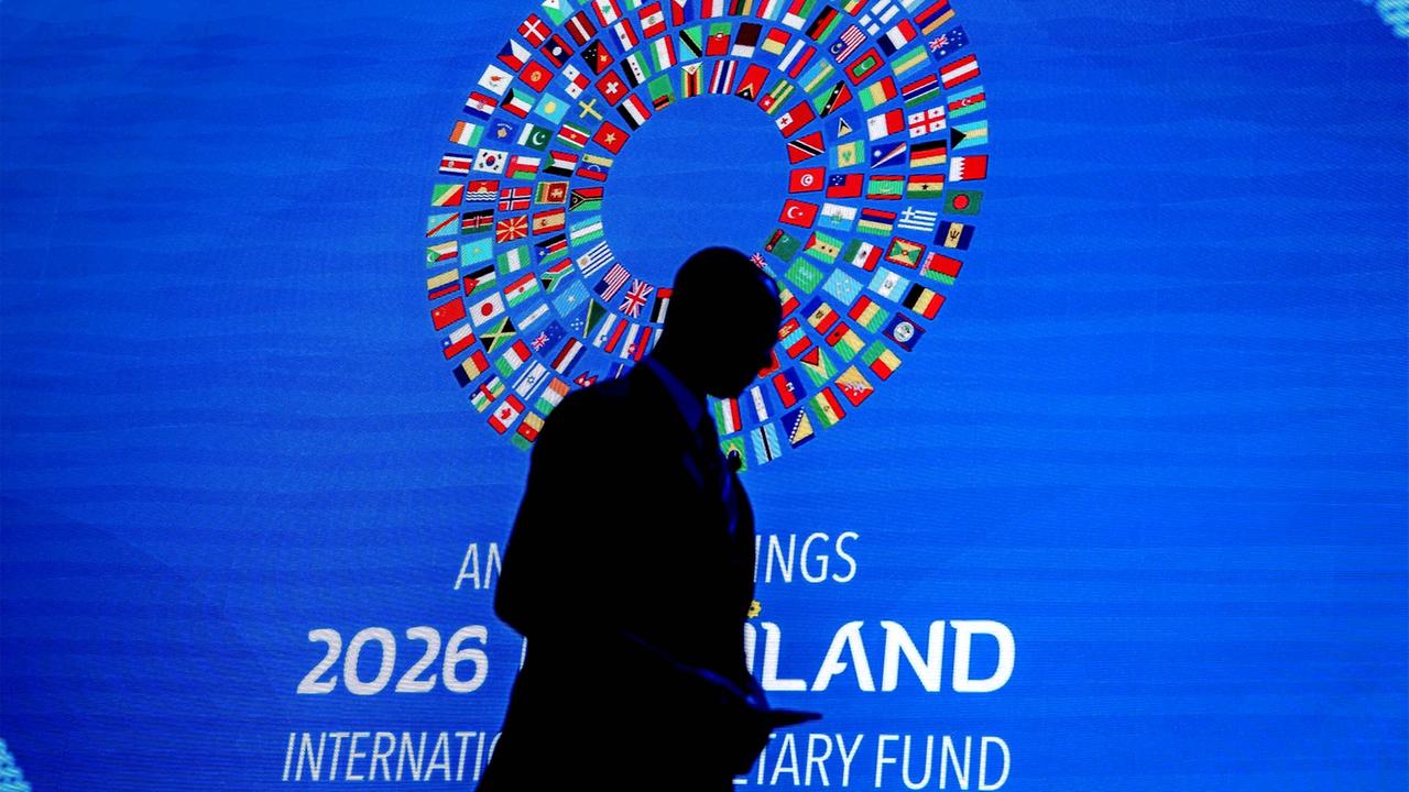 IMF Urges Rich Nations to Cut Deficits