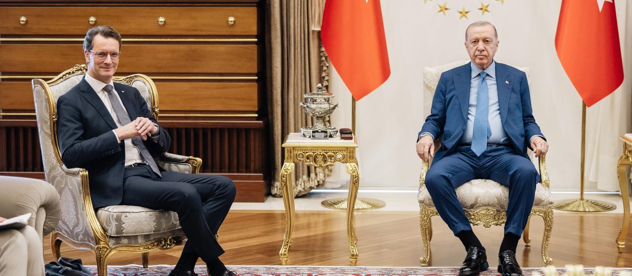 Hendrik Wüst (links) und Recep Erdogan
