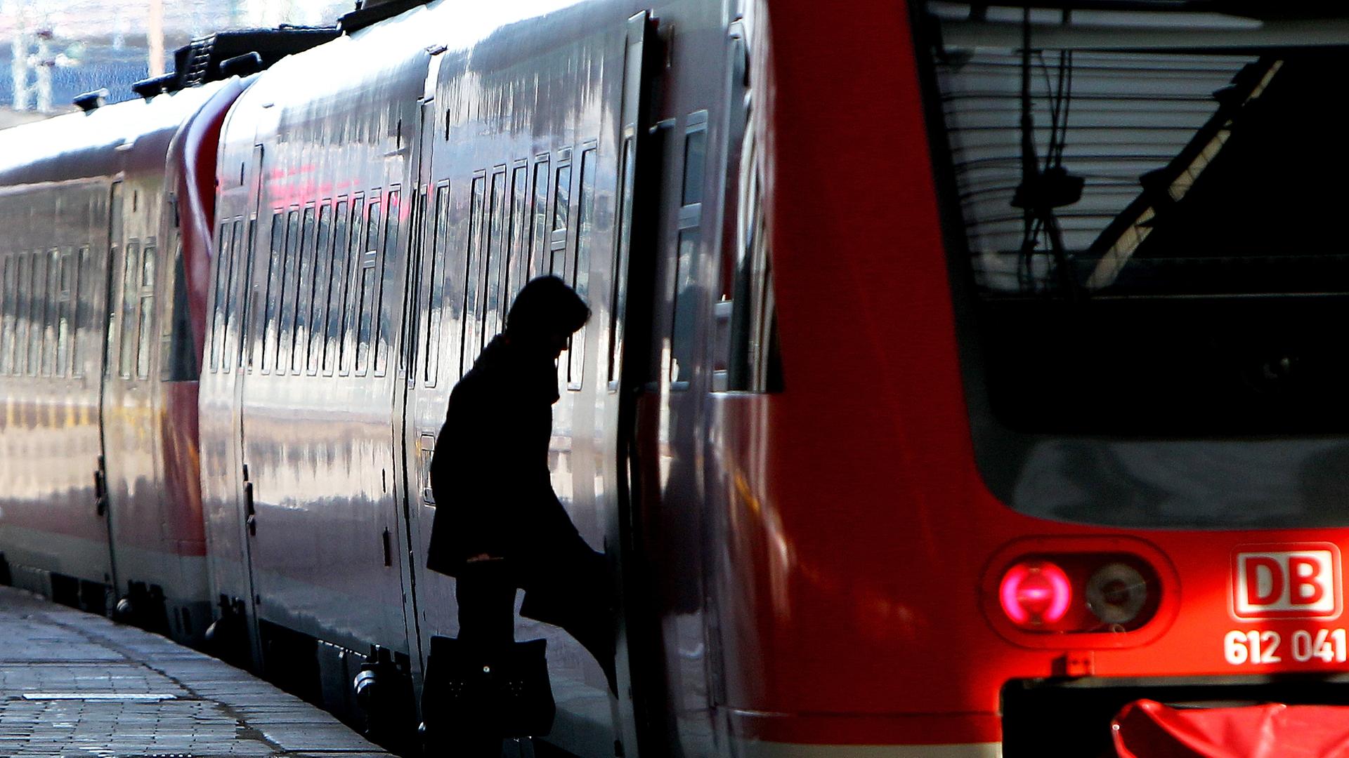 Kaputte Oberleitung: Zugverkehr zwischen Bonn-Mehlem und Remagen gestört