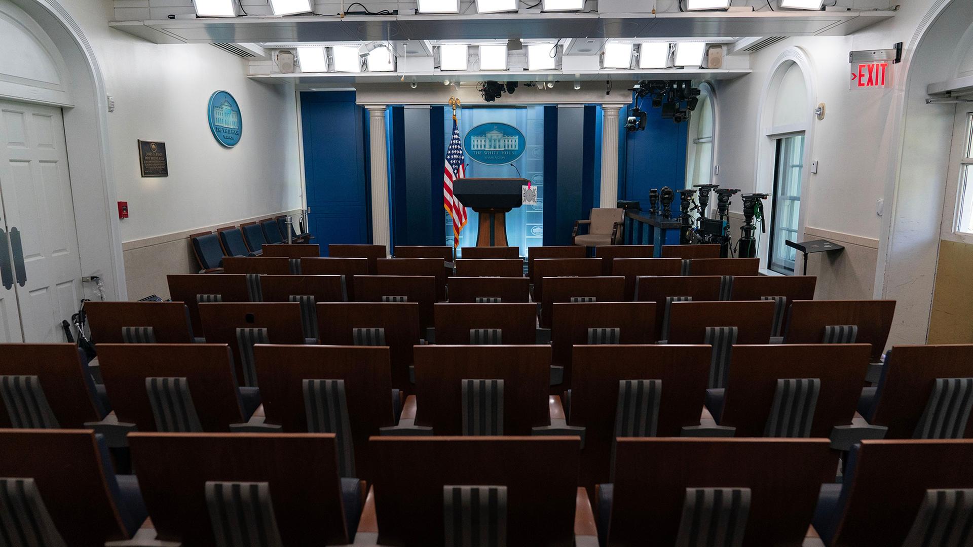 Nach Rauswurf durch Trump - Sender schränken Berichterstattung ein