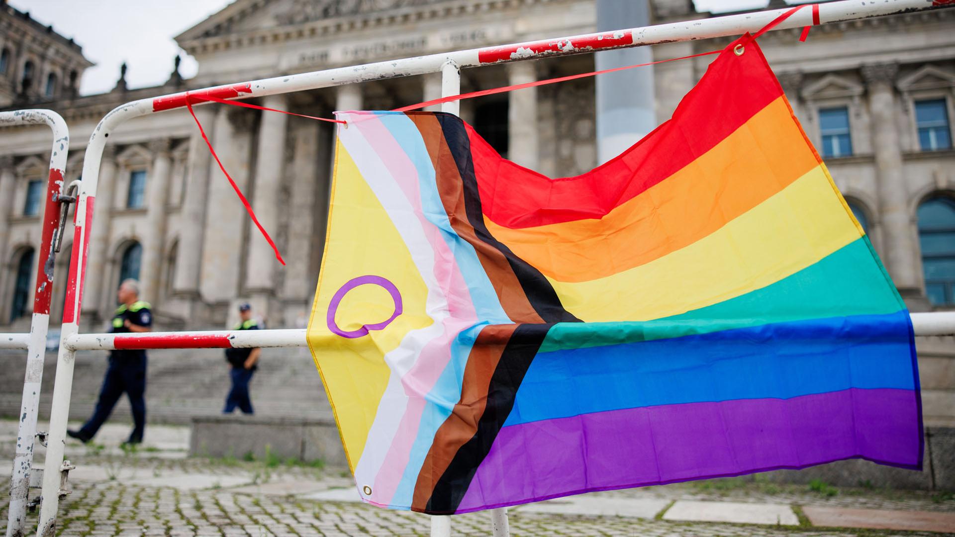 Selbstbestimmungsgesetz: SPD lehnt Register für queere Menschen ab