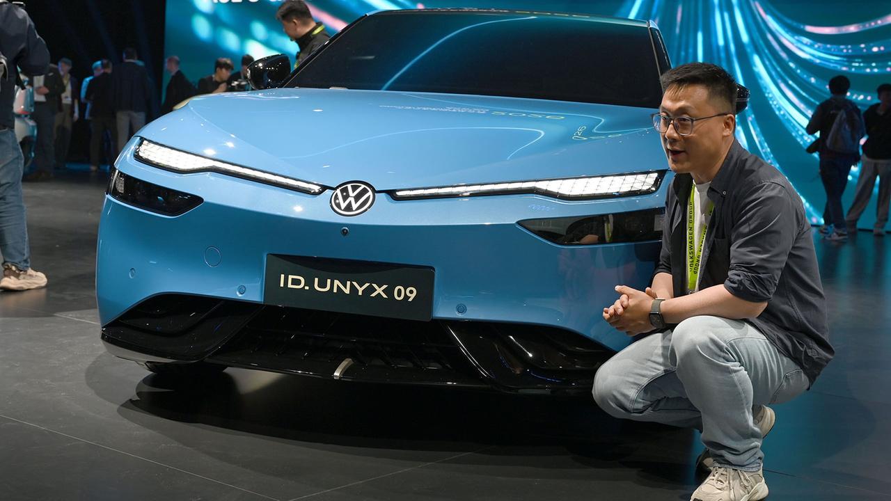 Deutsche Hersteller präsentieren neue E-Automodelle auf Automesse in Peking