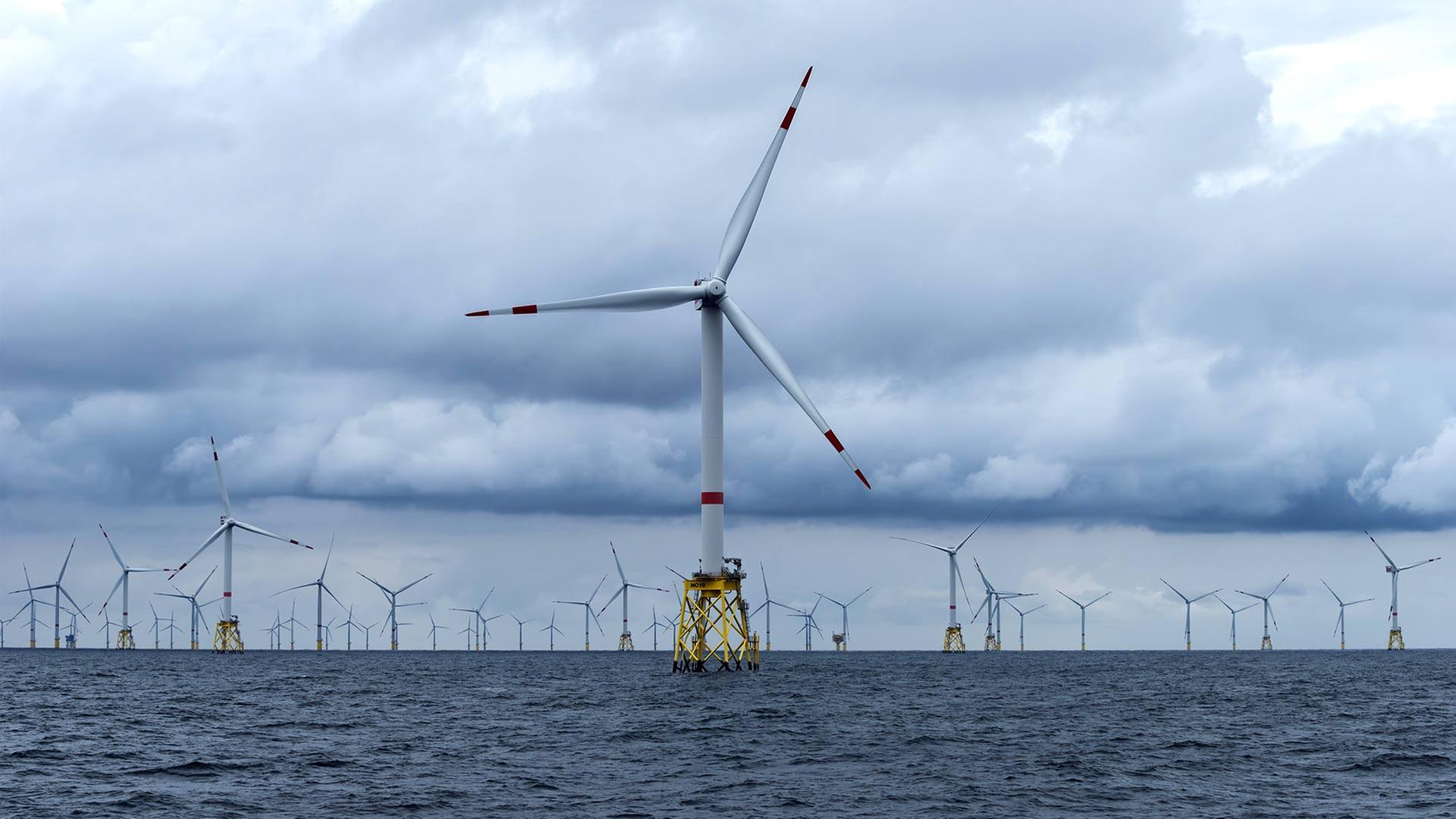 Offshore-Windpark in der Nordsee. | picture alliance / imageBROKER/W