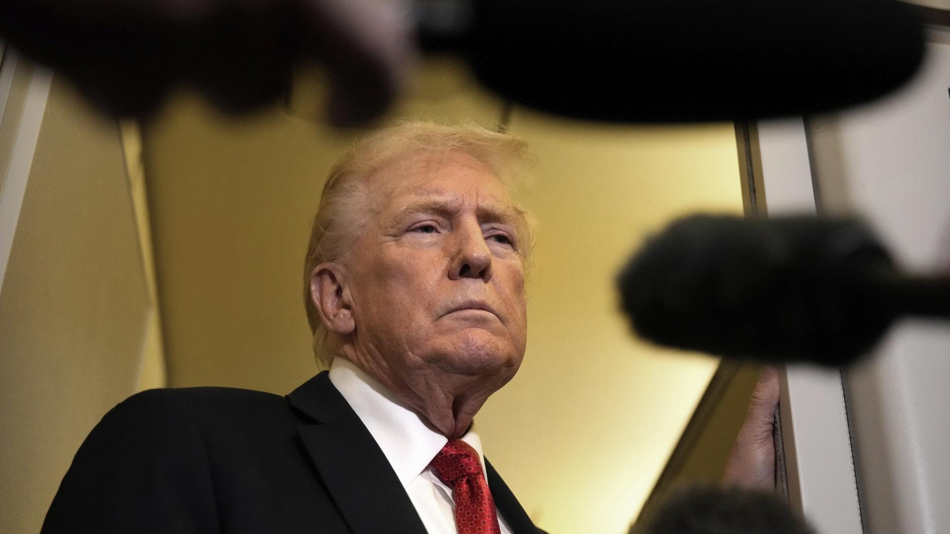 Ukraine-Liveblog: ++ Trump will Waffenstillstand an Frontlinie ++
