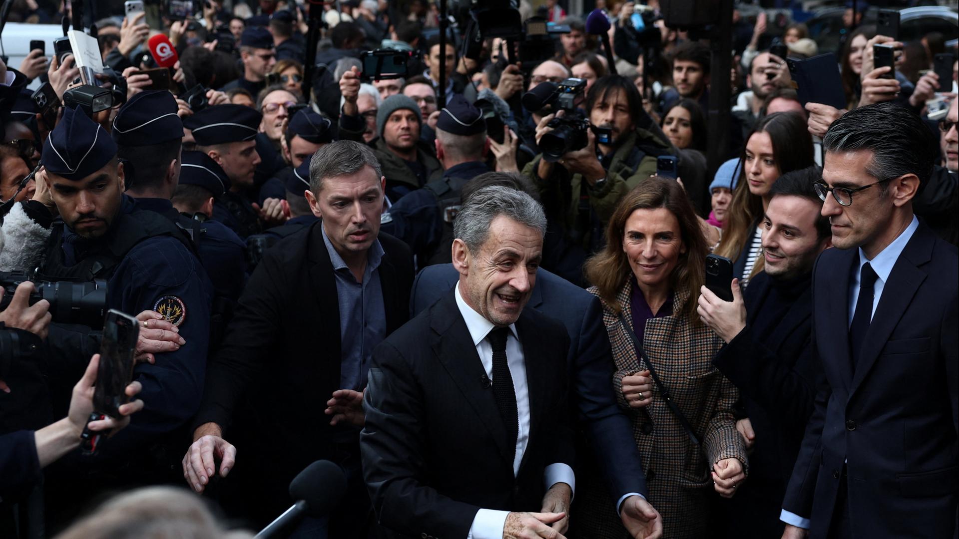 Sarkozy kämpft für ein milderes Urteil Sarkozy kämpft für ein milderes Urteil