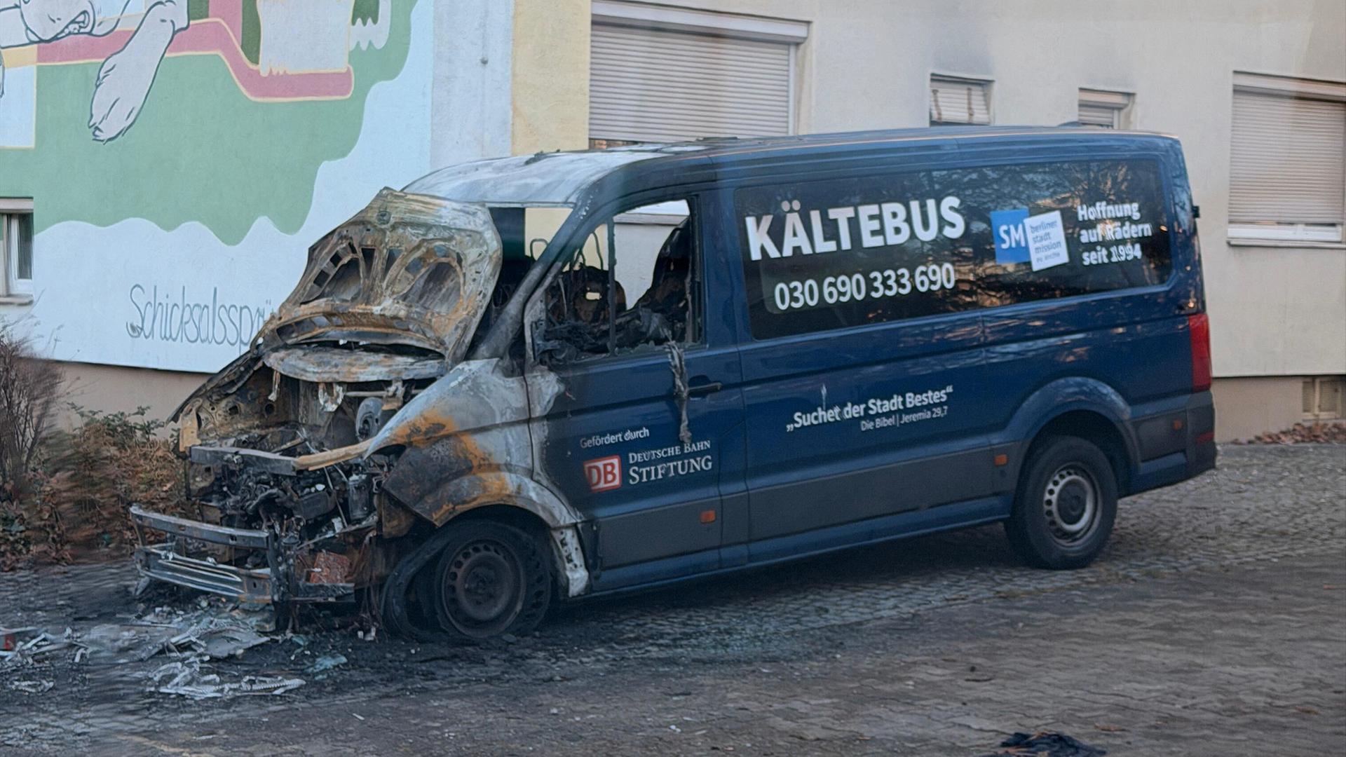 K�ltebus der Berliner Stadtmission abgebrannt. (Quelle: privat) | privat