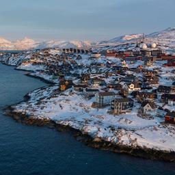 Häuser an der Küste von Nuuk auf Grönland