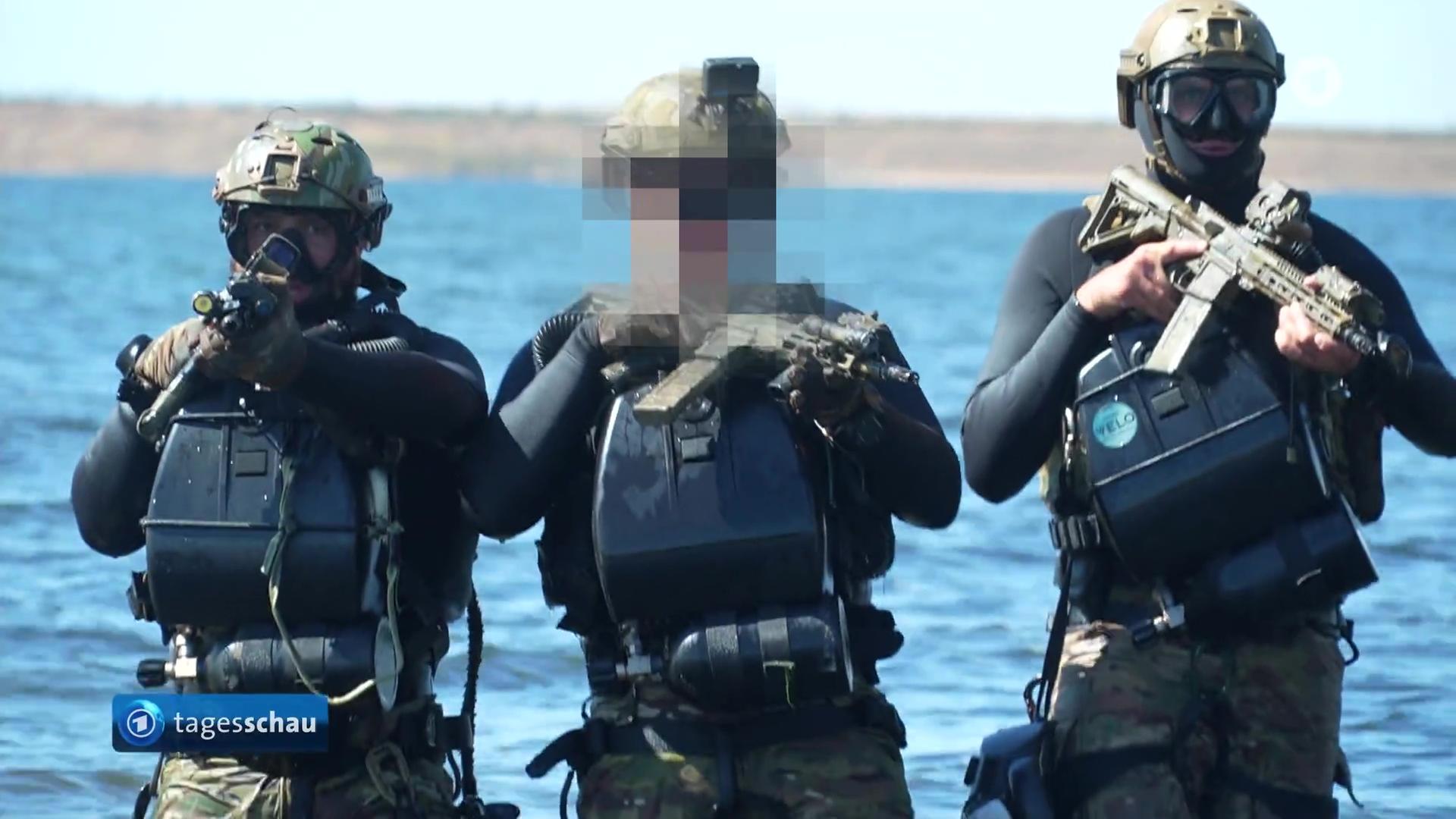 Sabotage der russischen Armee: Unterwassertraining von ukrainischen Spezialeinsatzkräfte