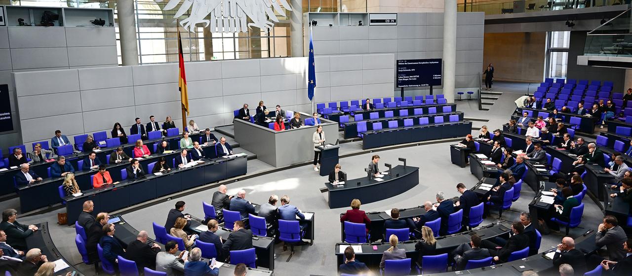 Blick ins Plenum des Deutschen Bundestags.