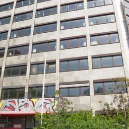 In einem Bürogebäude in der Repsoldstraße in Hamburg-St.Georg sollen Suchtkranke und Obdachlose unterkommen.