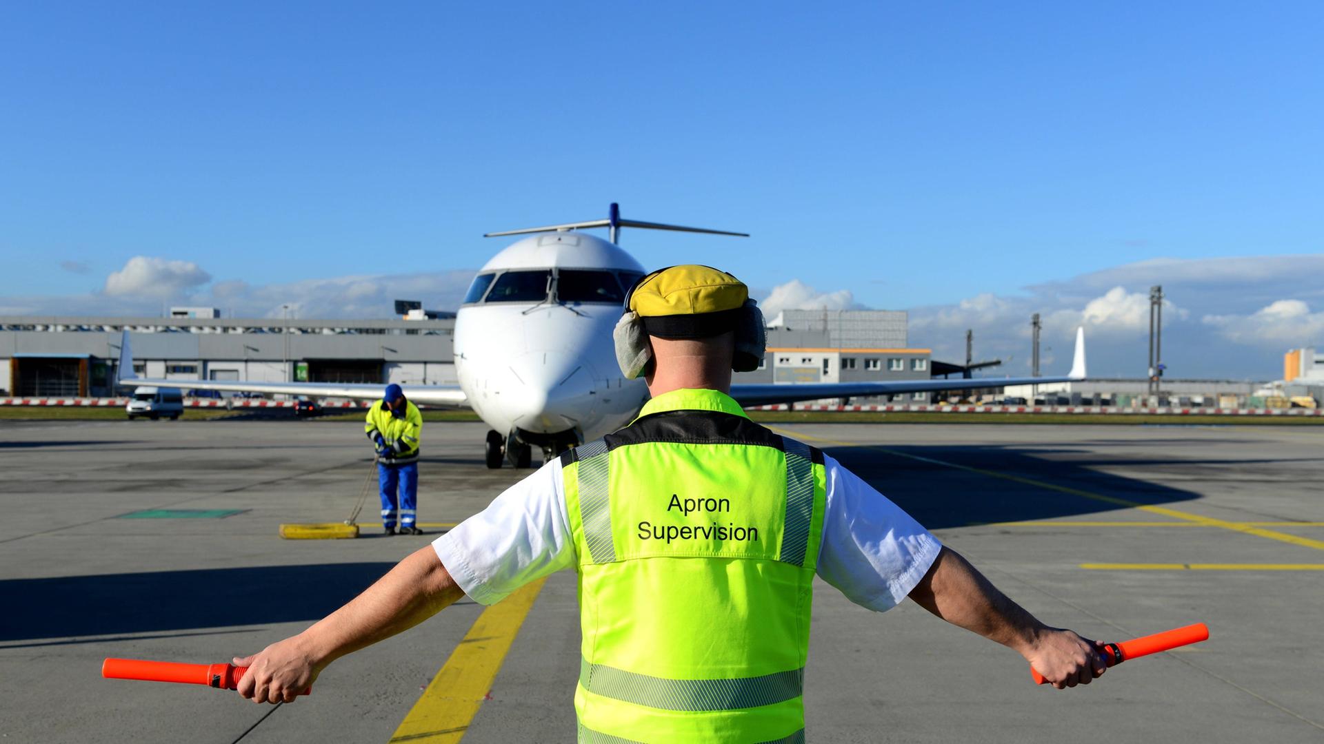 Pilot als Geisterfahrer auf Startbahn am Frankfurter Flughafen unterwegs