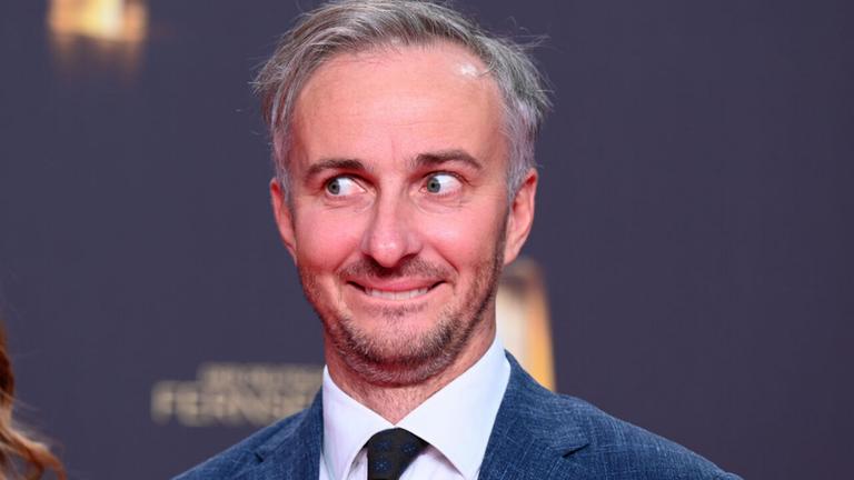 Archivbild: Moderator Jan Böhmermann als Preisträger bei der Gala und Verleihung des Deutschen Fernsehpreis in Köln. (Quelle: dpa/Galuschka)