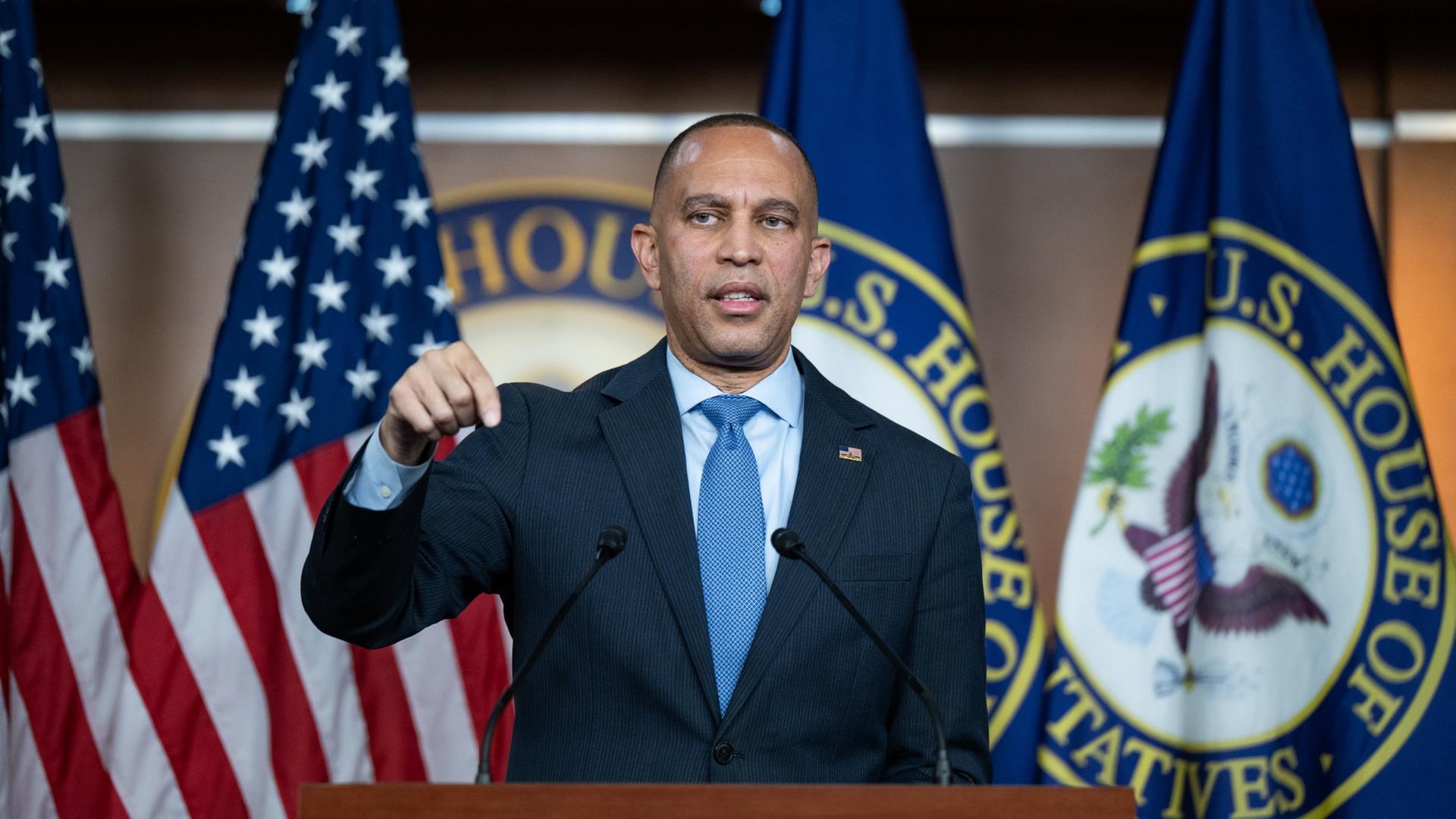 US-Demokrat Hakeem Jeffries bei einer Pressekonferenz | EPA