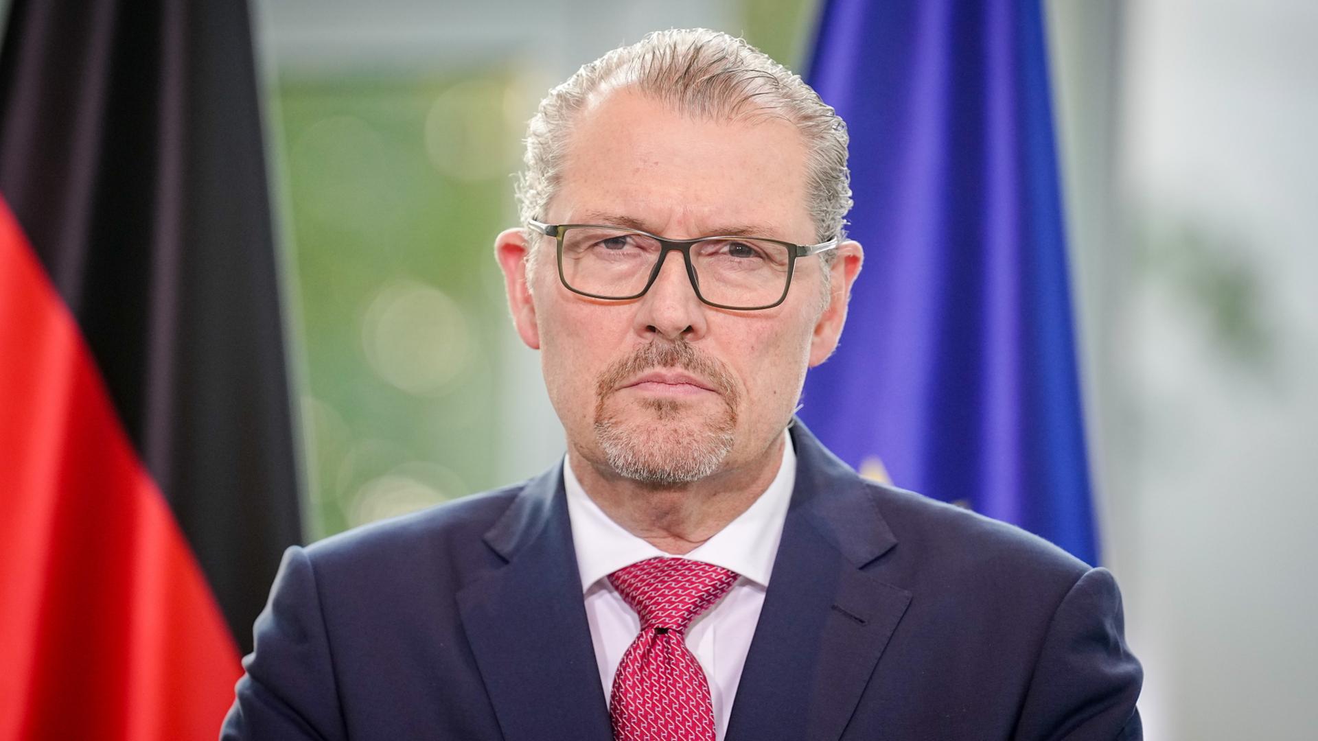 Arbeitgeberpräsident Dulger: Fachkräftemangel gefährdet Wohlstand |  tagesschau.de