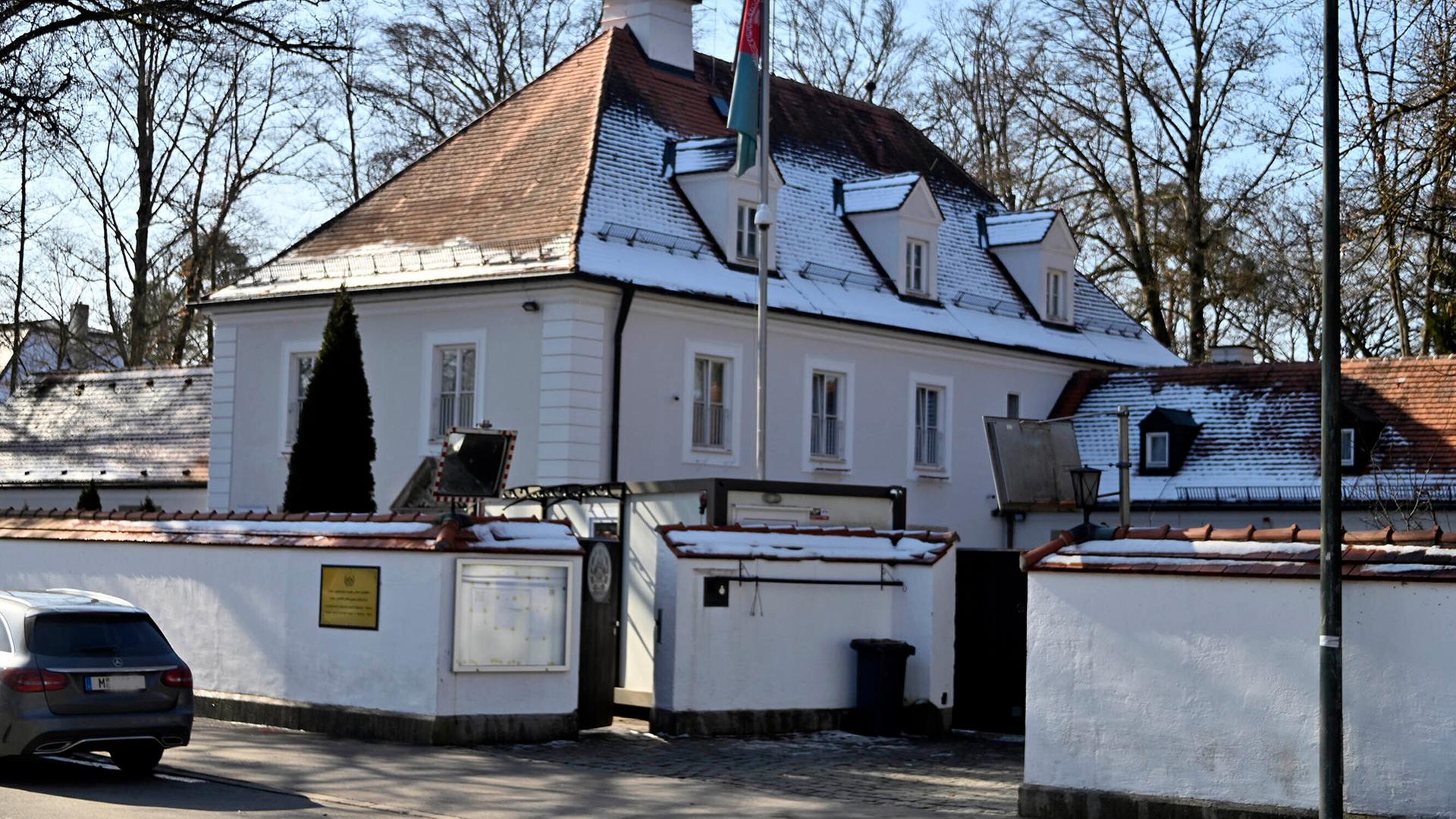 Blick auf das Generalkonsulat von Afghanistan in Grünwald (Oberbayern). | picture alliance / SZ Photo