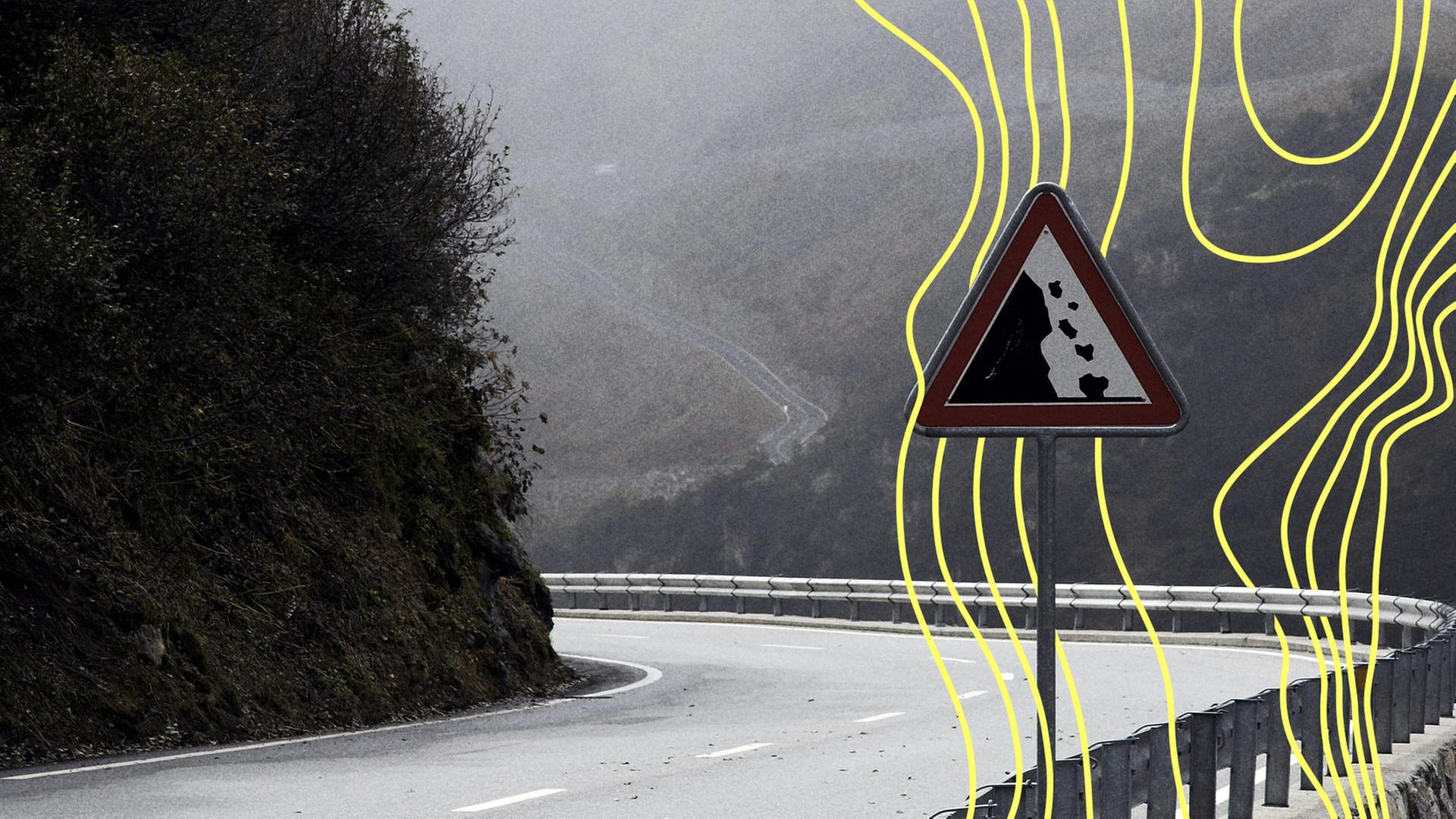 Warnschild an der Furkapassstraße, Kanton Uri, Schweiz, Europa | picture alliance / imageBROKER, Michael Schellinge