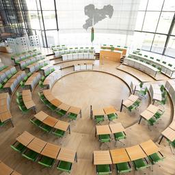 Der leere Plenarsaal des Landtags in Sachsen