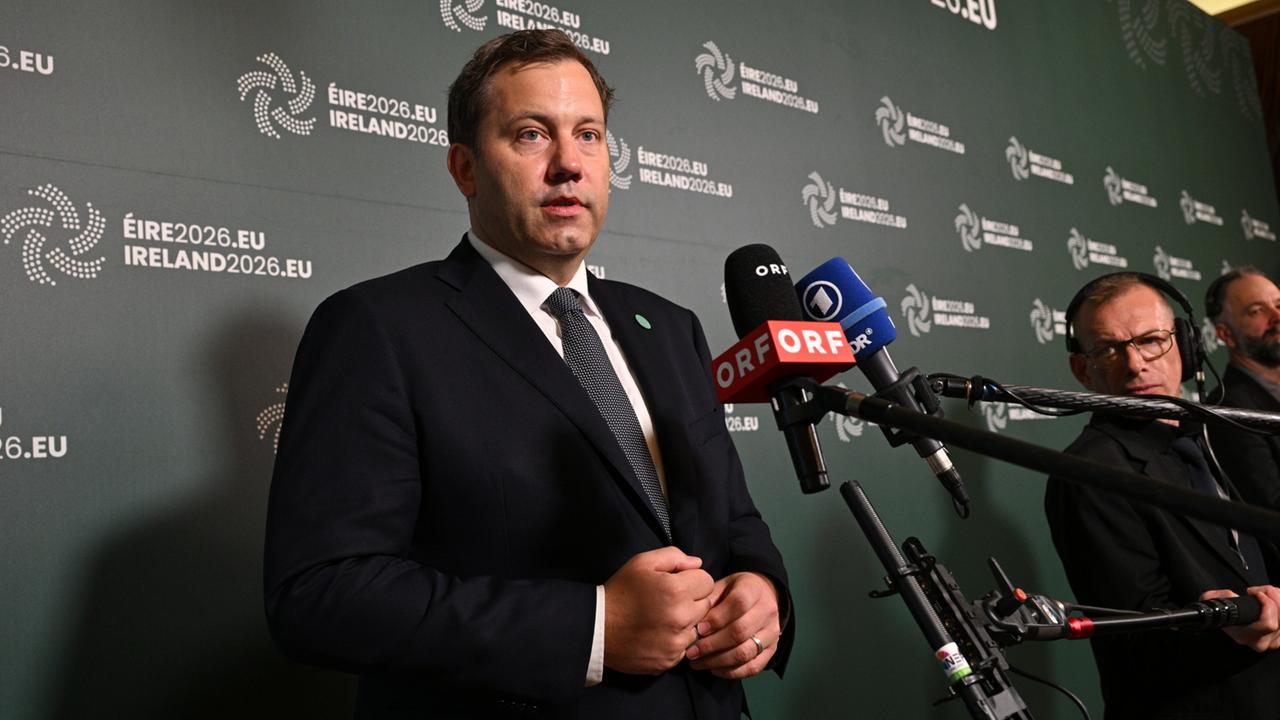 Klingbeil dringt wegen Spritpreisen auf europäische Übergewinnsteuer