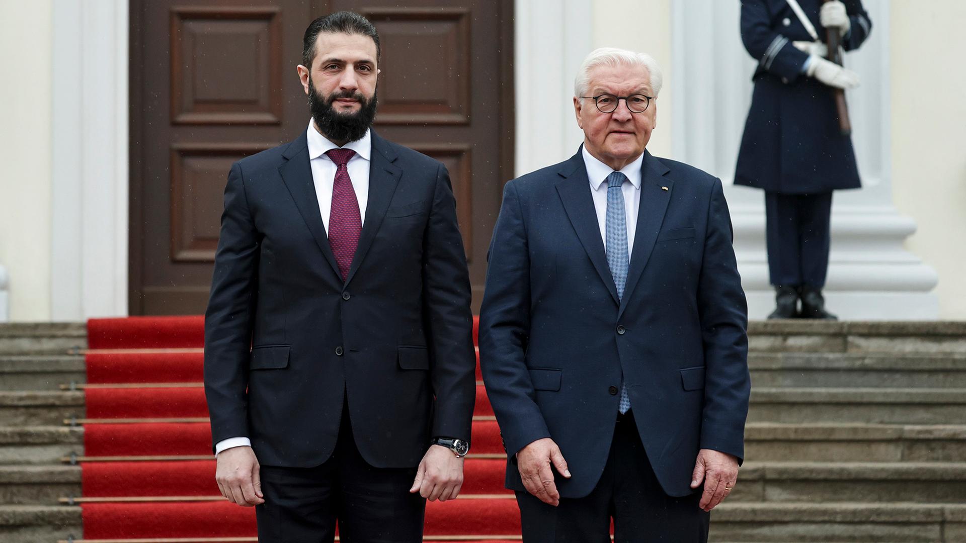 Ahmed al-Sharaa und Frank-Walter Steinmeier  | EPA
