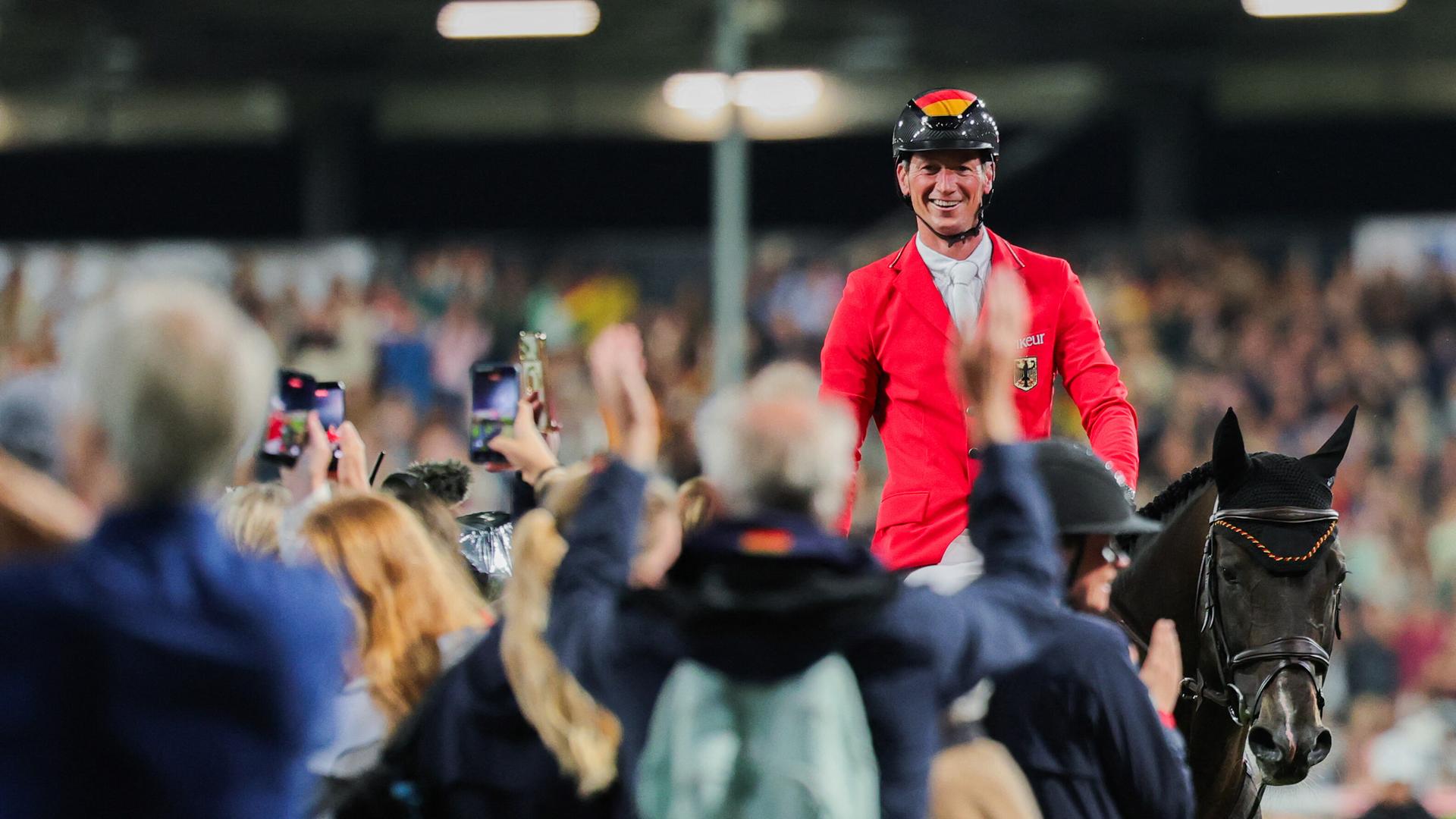 Reit-WM in Aachen: Gold! Deutsche Springreiter bejubeln Heim-Titel