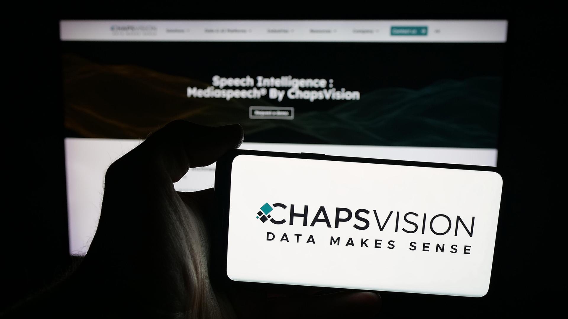 Logo der Firma ChapsVision auf einem Smartphone. | picture alliance / Sipa USA