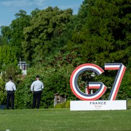 Polizisten bewachen das Gelände des G7-Gipfel im französischen Évian.
