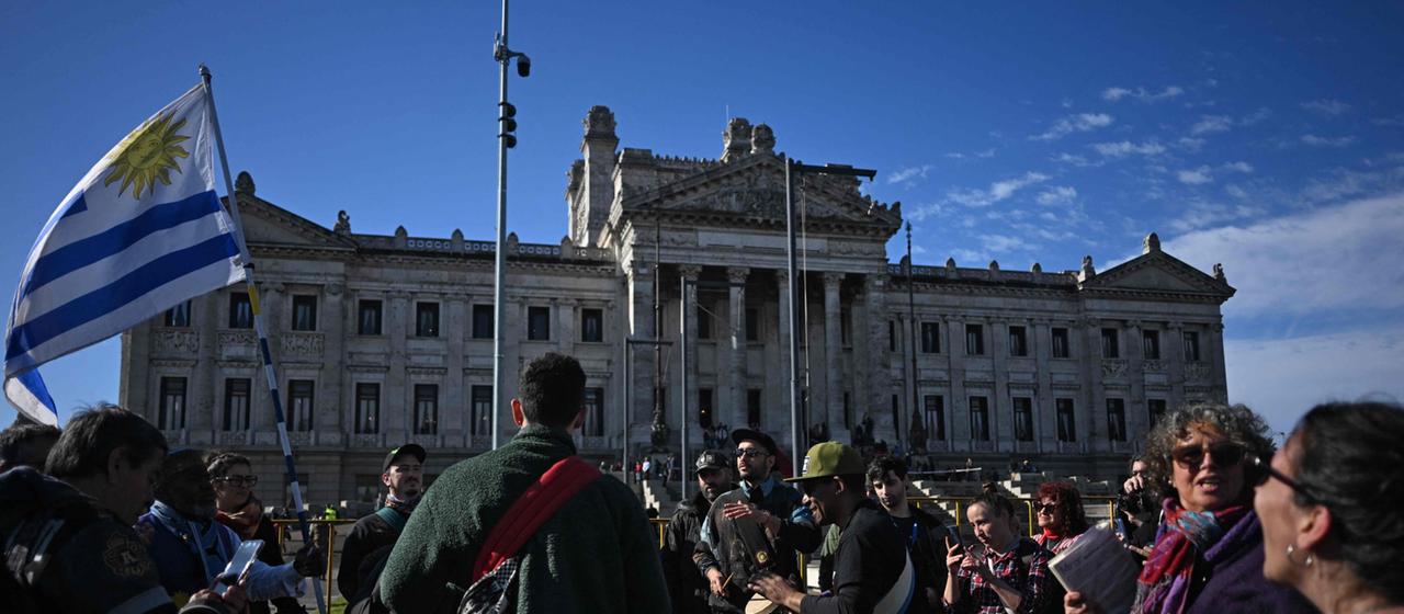 Menschen machen Musik in Montevideo, Uruguay.