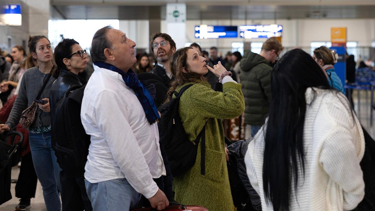 Flugverkehr-in-Griechenland-nach-St-rung-wieder-aufgenommen