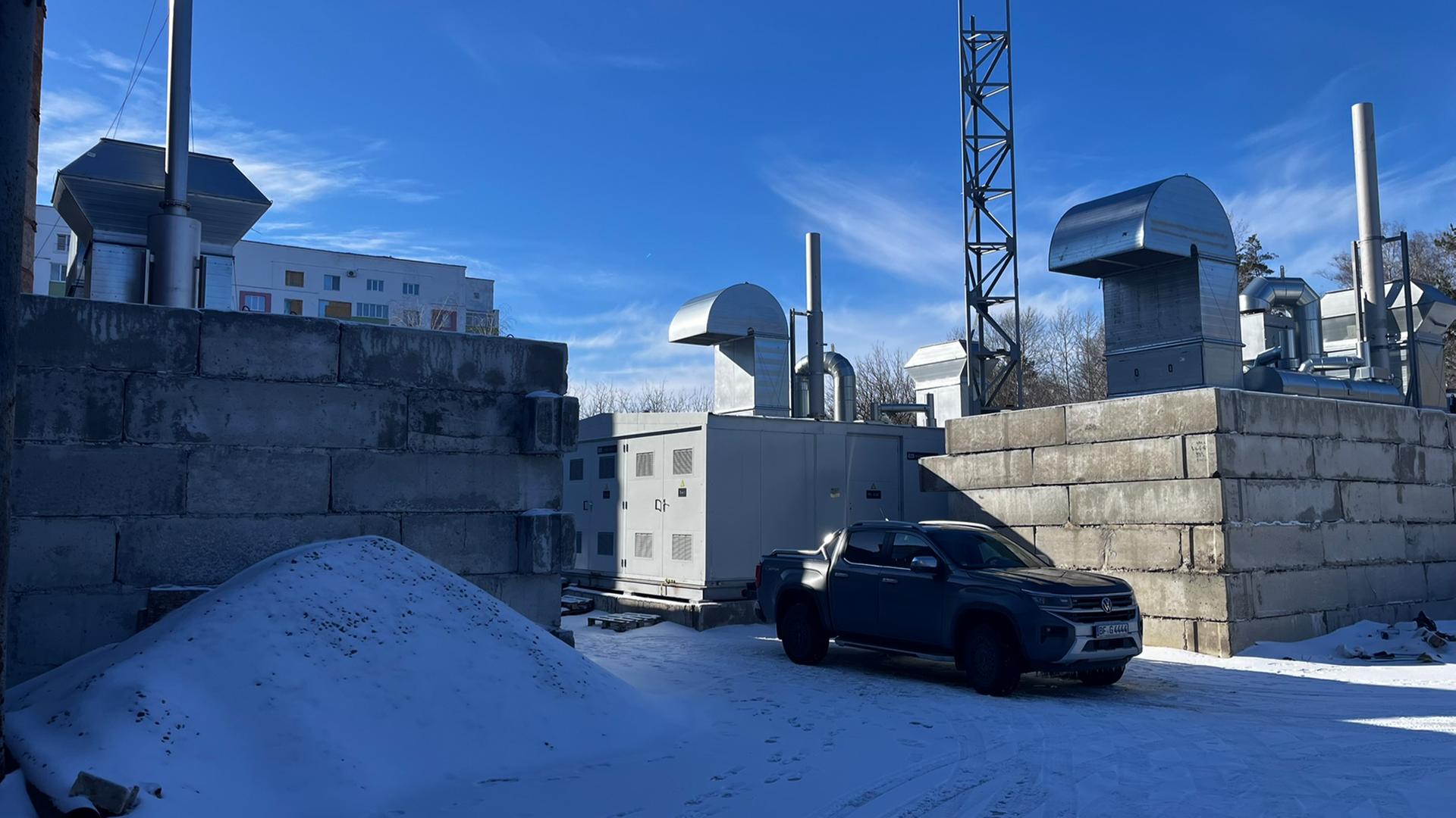 Monteur aus NRW baut Blockheizkraftwerke in der Ukraine auf