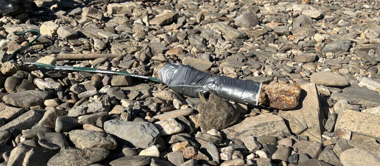 Eine Bazooka, die bei Koblenz Wallersheim im Rhein gefunden wurde.