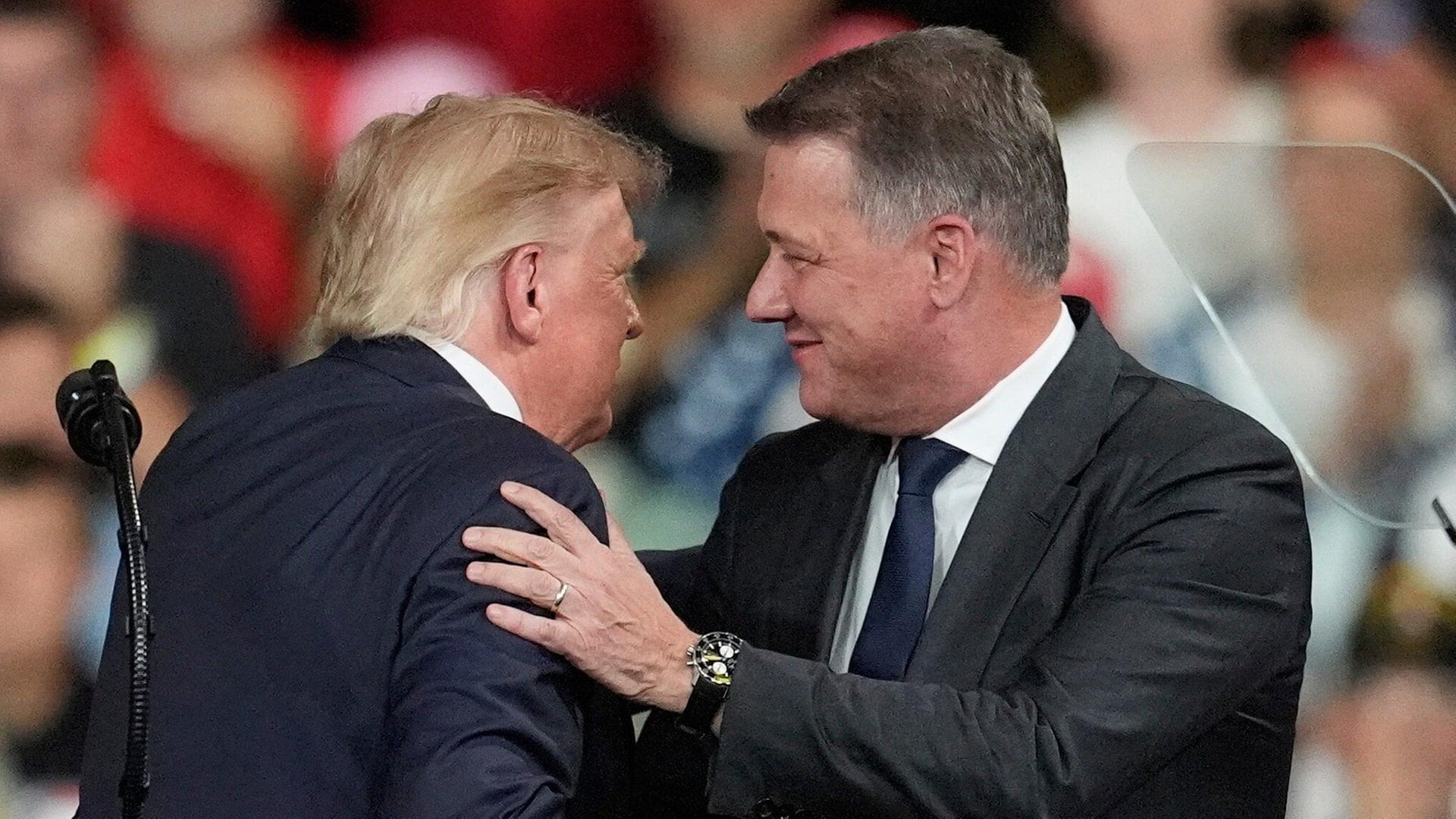Audi-Werk in den USA geplant: "Marionette" - scharfe Kritik an Döllners Auftritt mit Trump