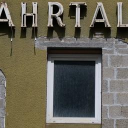 Bild eines Hauses mit dem Wort Ahrtal