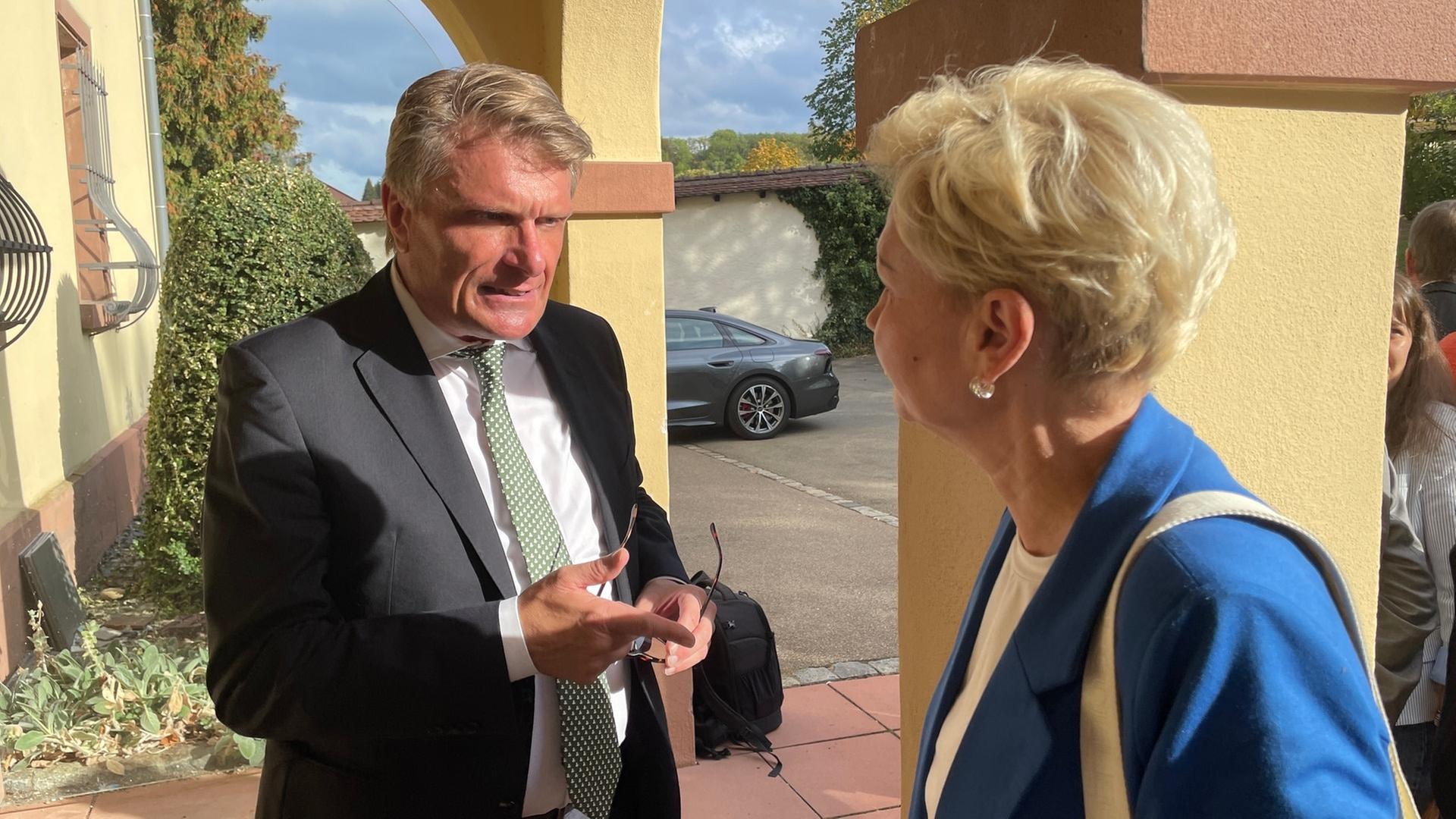 ベルリンの政治家バレイス氏、物議を醸した後に地元で再び活動を開始