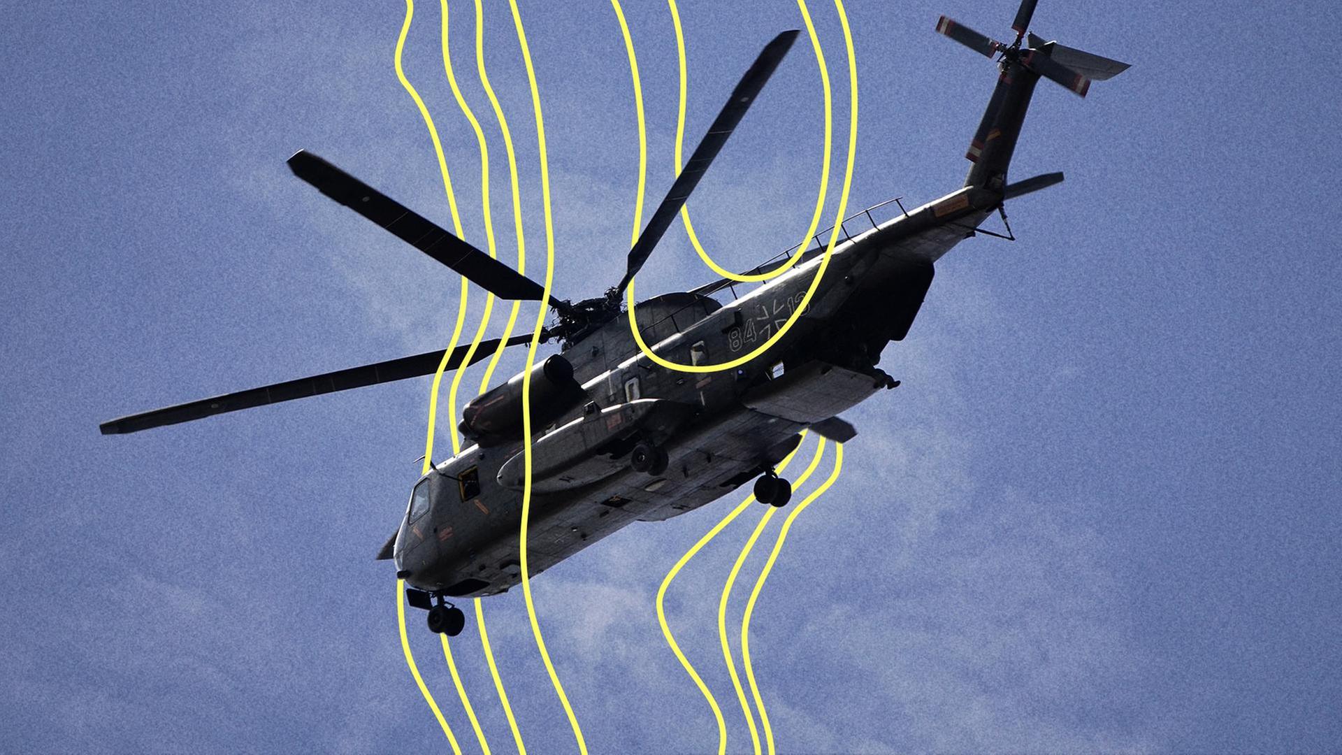 Transporthubschrauber Sikorsky CH53 im Überflug. | picture alliance / CHROMORANGE, Elke Münzel