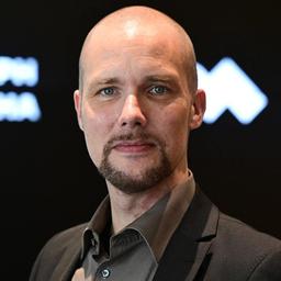 Jonas Andrulis der Gründer des KI Unternehmens Aleph Alpha bei einer Pressekonferenz.