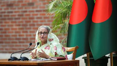 Bangladeschs Regierungschefin Hasina bei einer Pressekonferenz