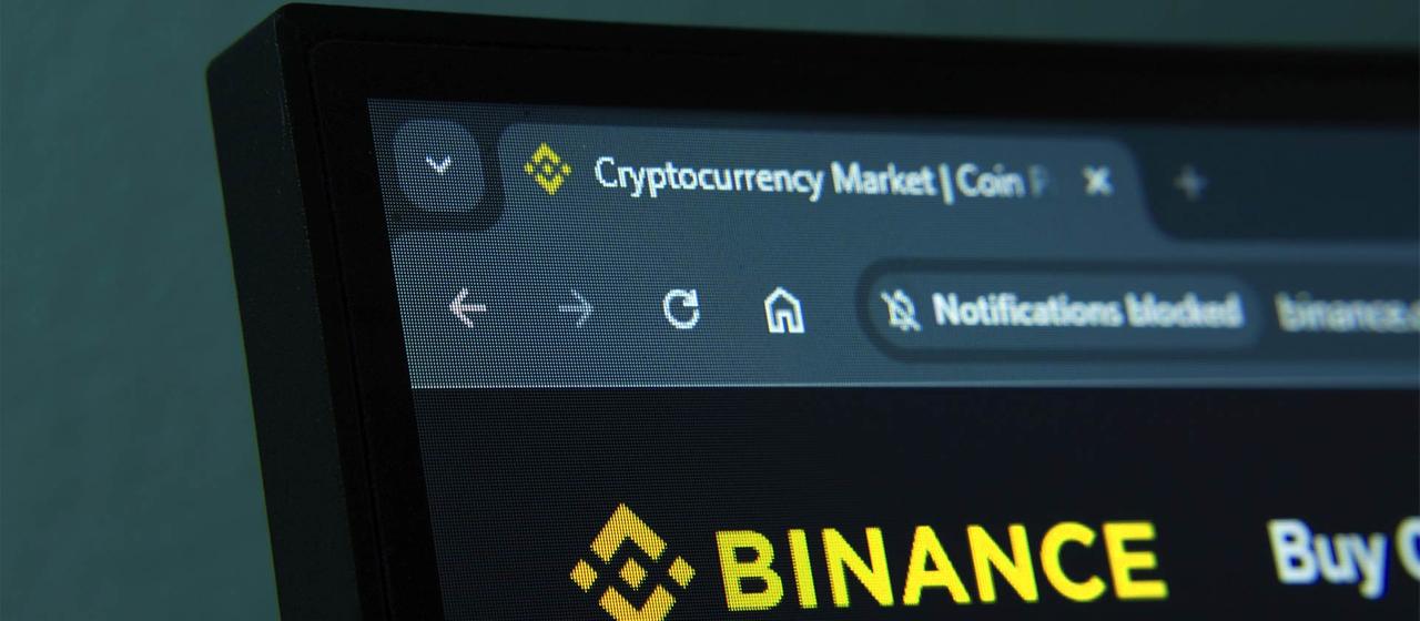 Binance Website auf einem Bildschirm.