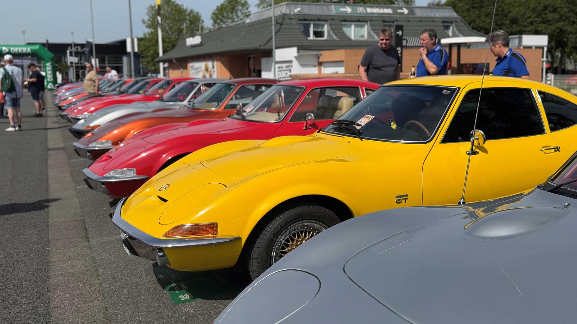 Opel-GT-Europatreffen: 270 Oldtimer in Bocholt