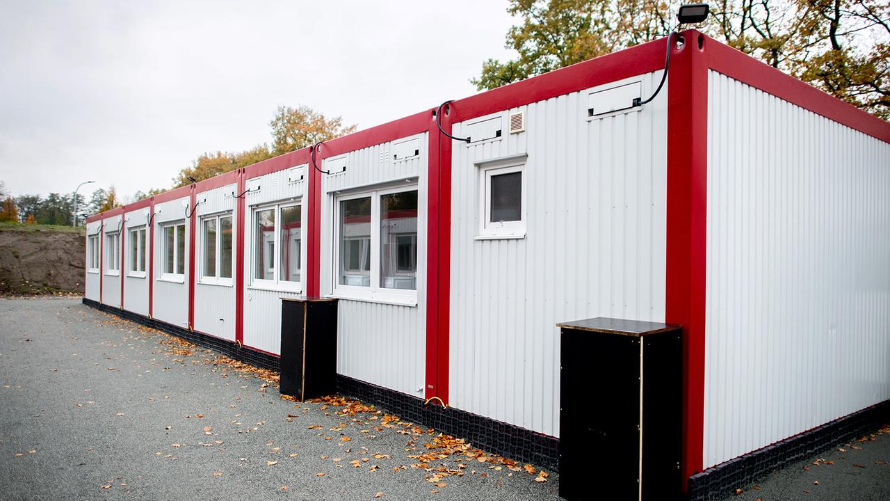 Artikel über Polizeibefugnisse in Flüchtlingsunterkünften