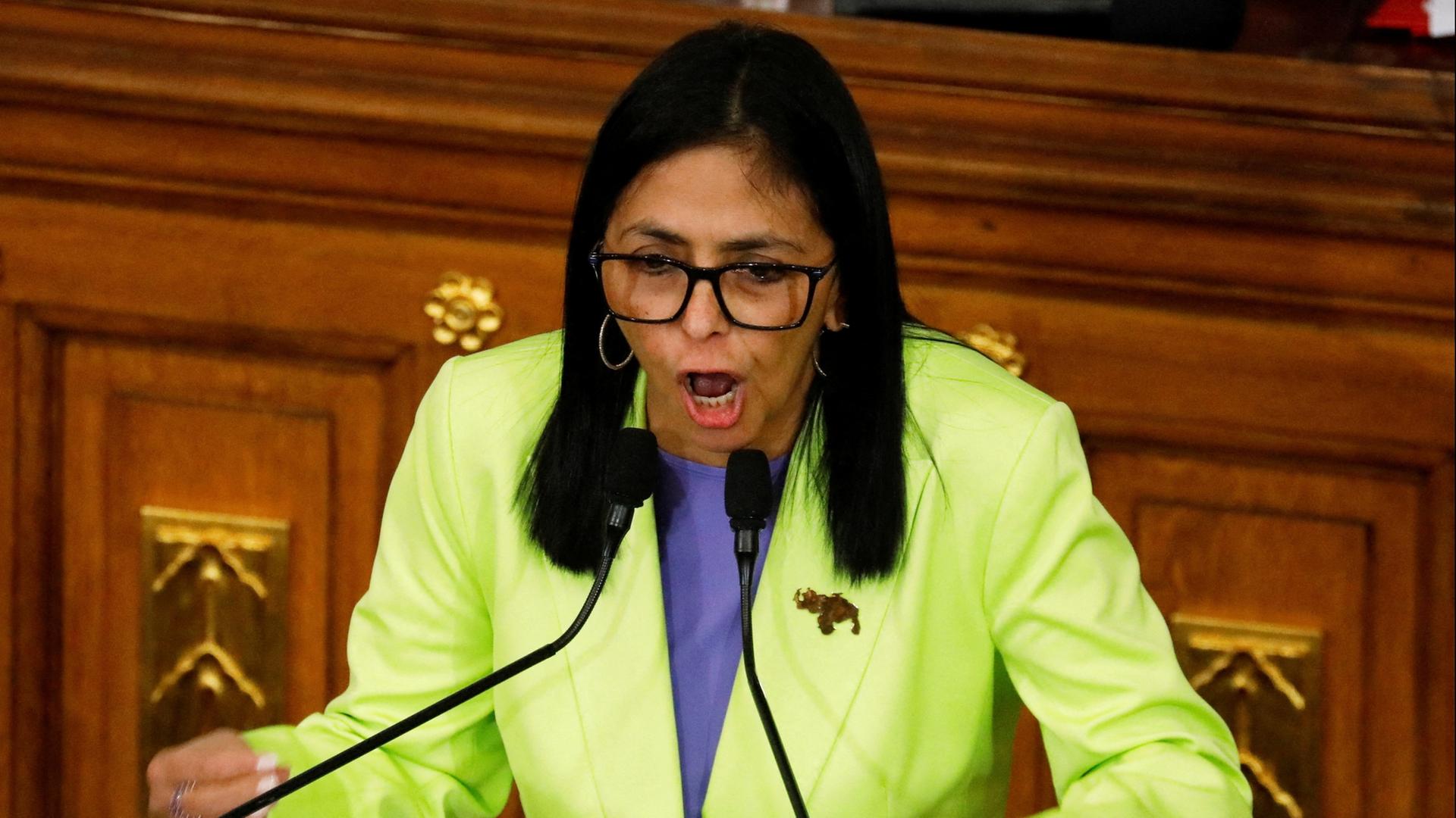 Delcy Rodríguez hält vor dem venezolanischen Parlament eine Rede an die Nation. | REUTERS