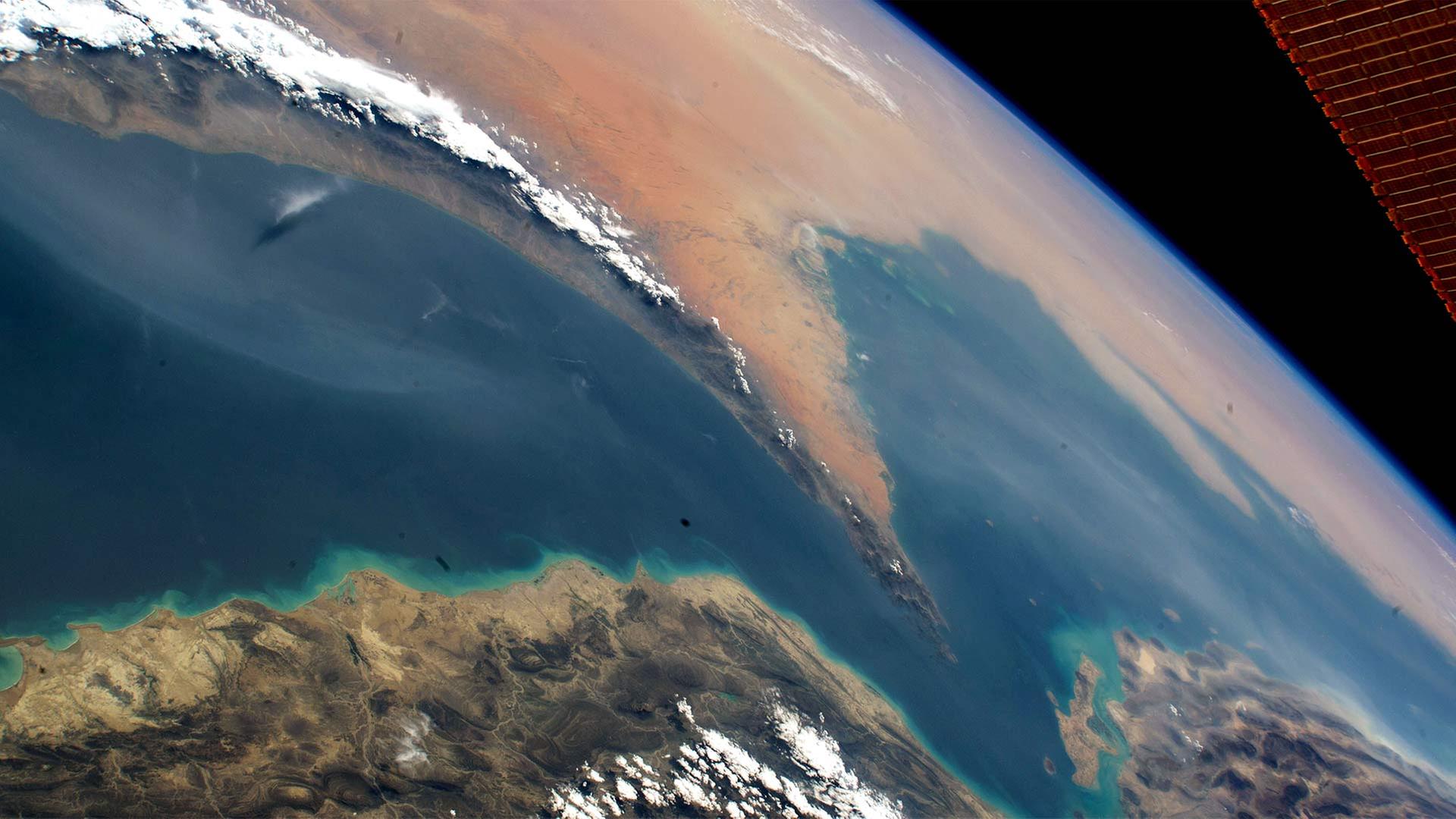 Die Stra�e von Hormus und der Golf von Oman in einer Satellitenaufnahme. | picture alliance/dpa/Nasa