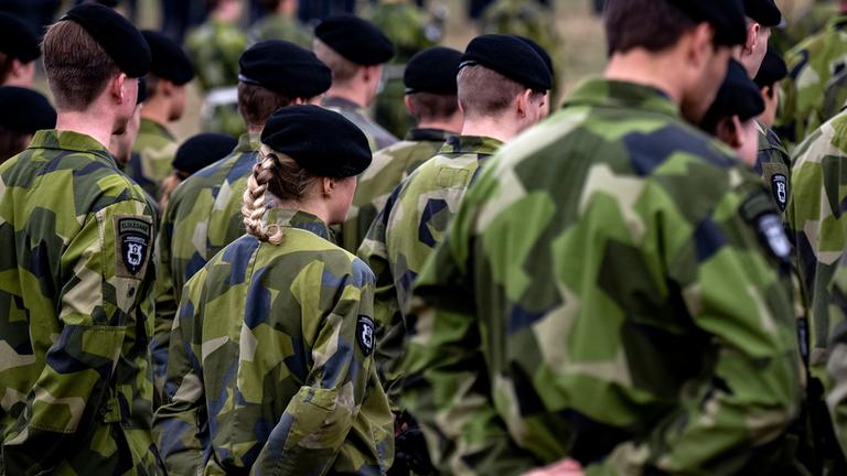 Panzergrenadiere des schwedischen Regiments Revingehed.