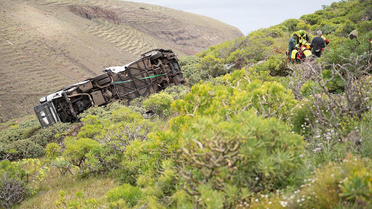 Ein Toter bei schwerem Busunglück auf Kanareninsel La Gomera