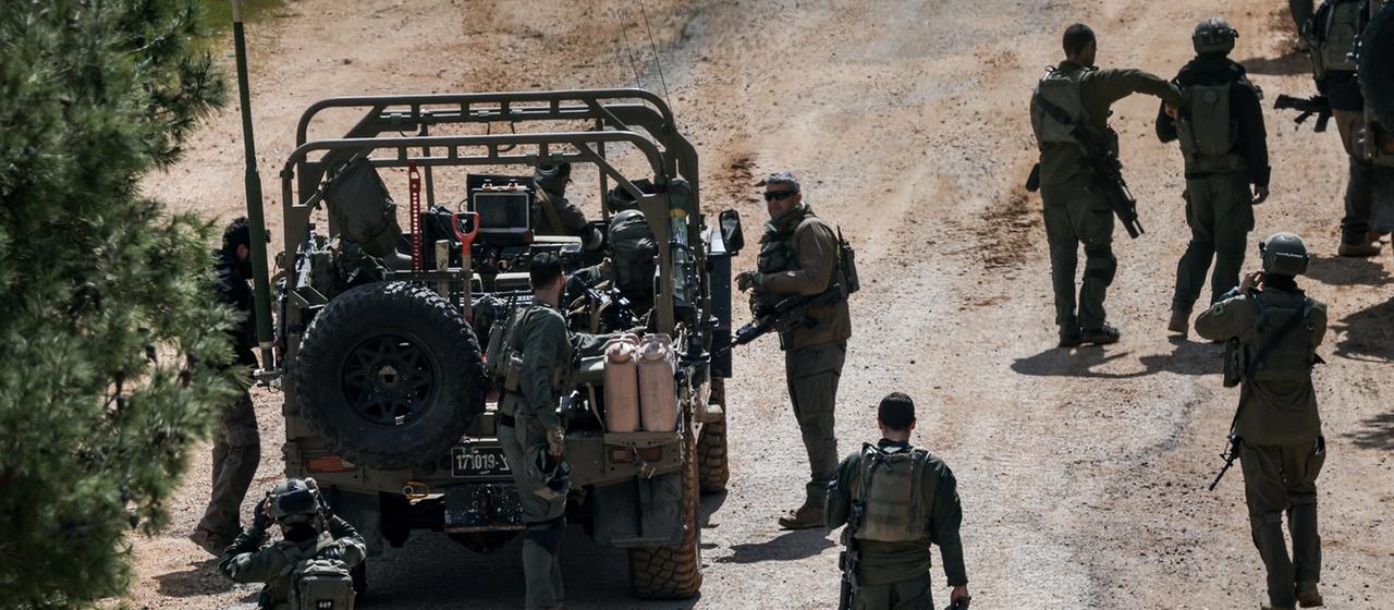 Israelische Soldaten an der Grenze zum Libanon